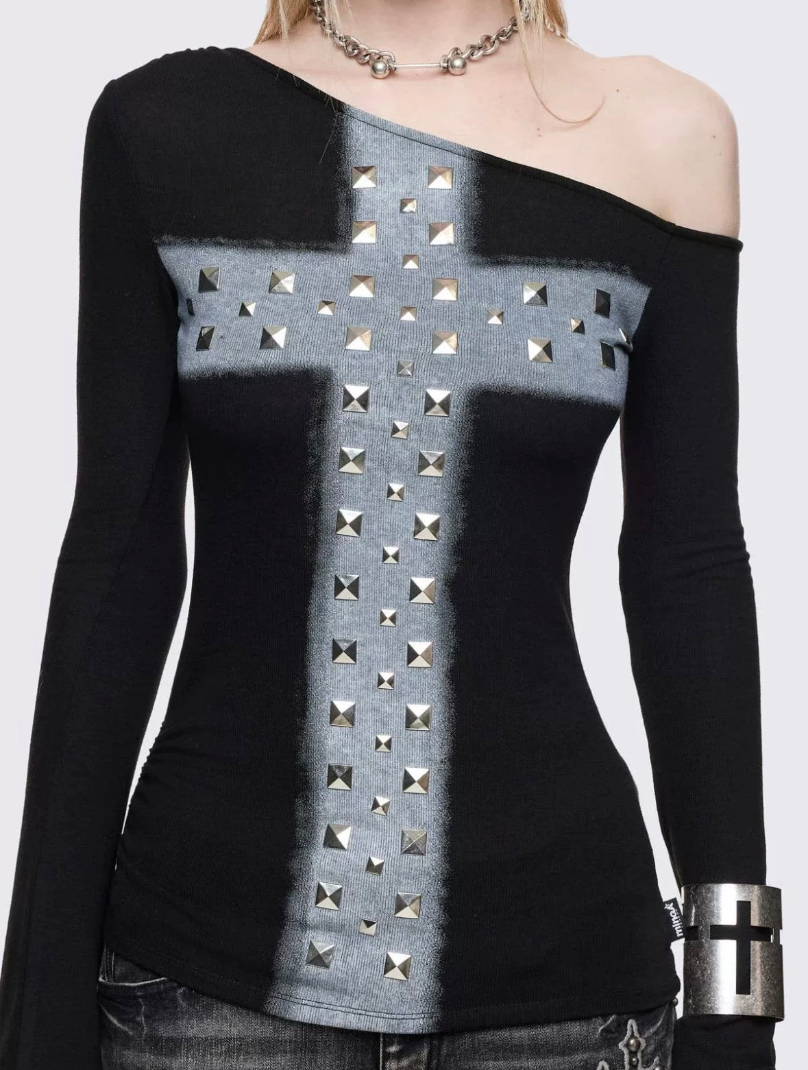 Studded Cross Longsleeve