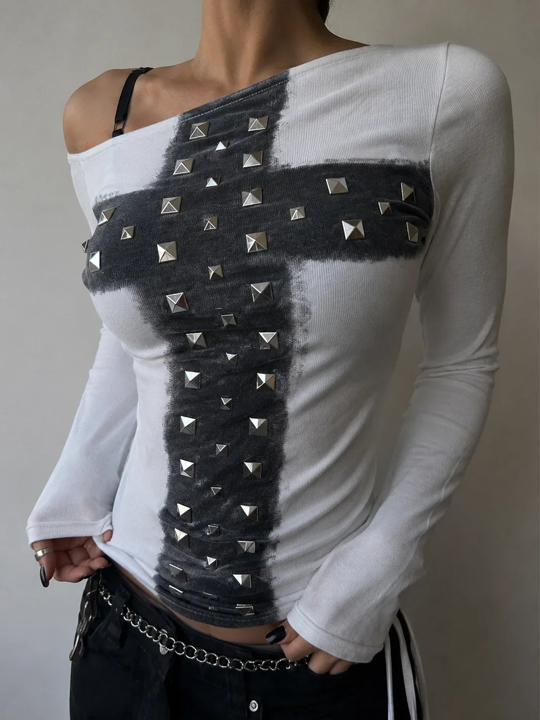 Studded Cross Longsleeve